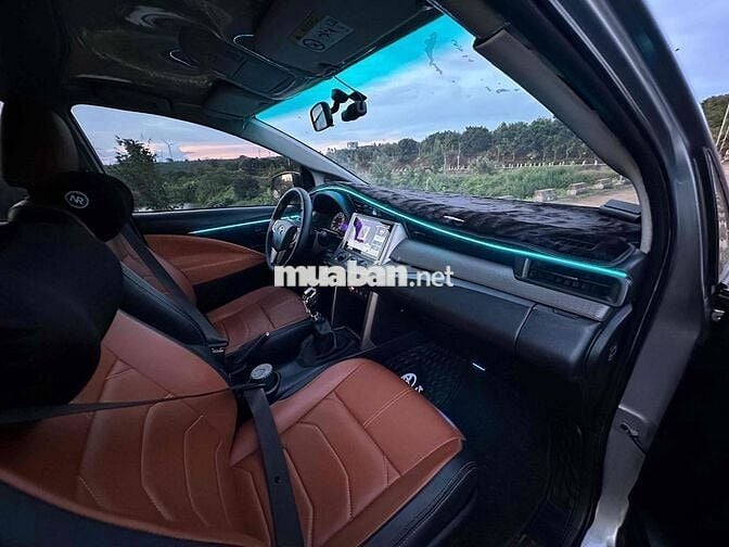 Toyota Innova 2019 2.0E -