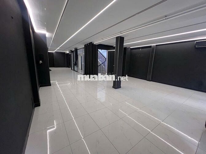 CHO THUÊ NHÀ HẺM RỘNG ĐẶNG VĂN NGỮ_ 7X20M_ HẦM 3 LẦU TRỐNG SUỐT.