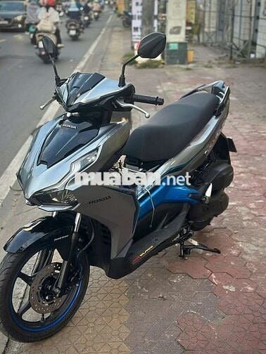 Xe đep 4 val đưa 19 củ nhận xe về đi