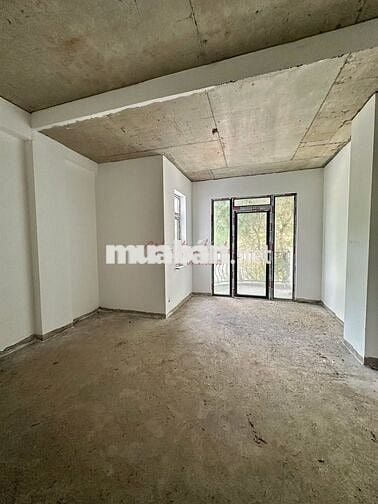 SUPER LUXURY LOCATION - 3 MẶT TIỀN THỦ KHOA HUÂN Q1 GIÁ CHƯA TỚI 200TR