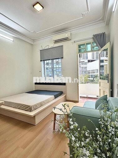 CHO THUÊ CĂN HỘ STUDIO BAN CÔNG NGAY LANDMART 81. GIÁP QUẬN 1