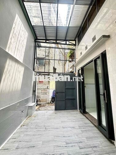🏡 5 PHÒNG NGỦ 1 GÁC LỬNG - NHÀ ĐẸP TRUNG TÂM QUẬN 3 – 55M² – 3 TẦNG