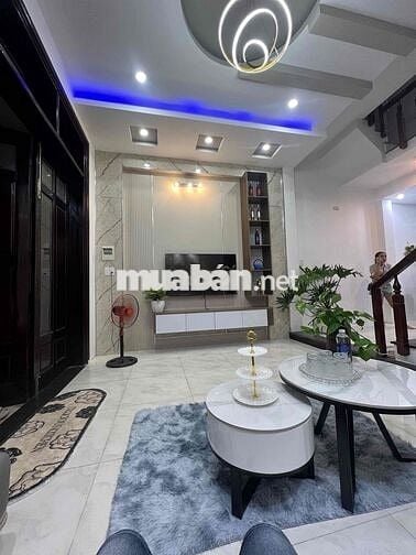 Bán nhà mặt tiền 109 Phạm Quang Ảnh