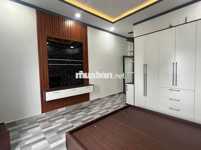 NHÀ MẶT TIỀN DĨ AN, 82M2,  2 LẦU,TRUNG TÂM DĨ AN, 5 ĐỒNG TL NGAY