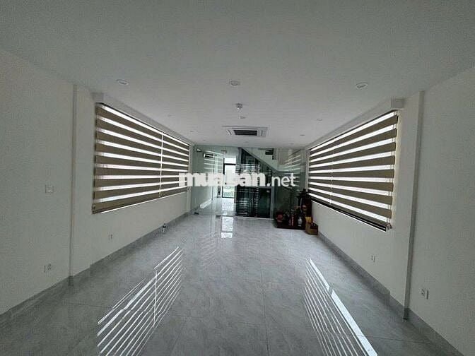 🏢 TOÀ NHÀ VĂN PHÒNG 8 TẦNG  – Ô TÔ TRÁNH – 2 MẶT THOÁNG – VỈA HÈ RỘNG
