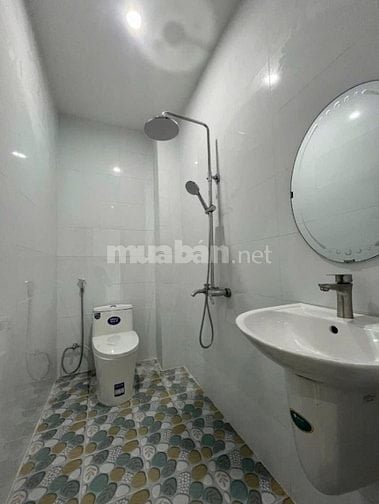 Cần bán nhà gấp Cao Thắng Q3, 54m², hẻm xe 6m - Giá tốt 3,15 tỷ