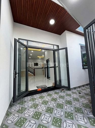Cần bán nhà gấp Cao Thắng Q3, 54m², hẻm xe 6m - Giá tốt 3,15 tỷ