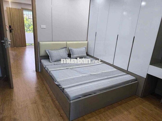 Bán nhà tập thể phố Quỳnh Mai nhà đẹp 2 thoáng view mặt phố 80m T5 giá