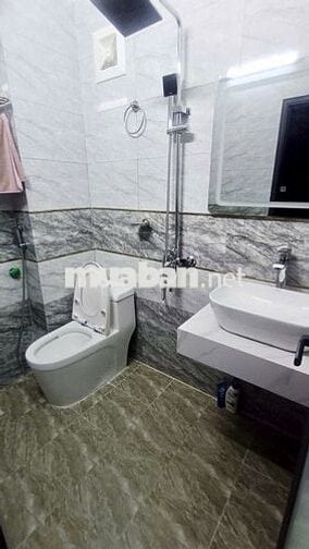 VIP! Ngã 4 Minh Khai Bạch Mai 5 tầng thang máy full nt giá nhỉnh 8 tỷ