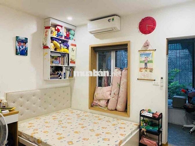Bán nhà tập thể phố Yên Lạc nhà đẹp 2 thoáng dân trí cao ở ngay 100m t