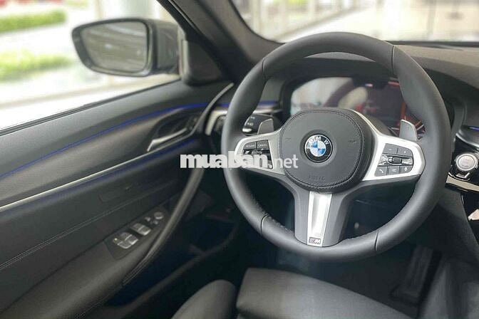 BMW 5 Series 2022 530i M Sport Xe Mới  🇩🇪