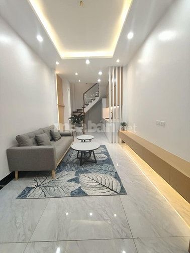 Bán nhanh nhà Hoàng Mai, giá 6.95 tỷ, hơn 40m2x3T, mới đẹp 