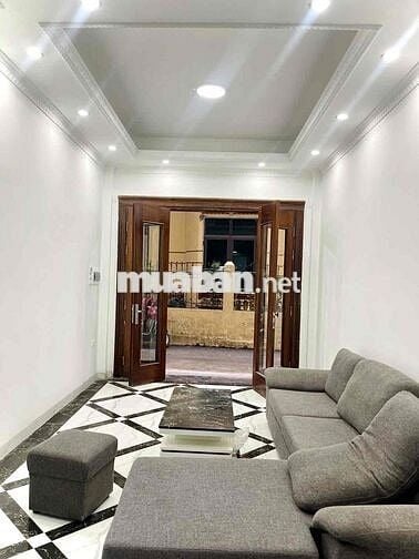 NHÀ ĐẸP 5 TẦNG – THANG MÁY – NỘI THẤT SANG TRỌNG – Ở NGAY TÂY HỒ