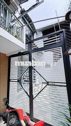 Quận 4 đường bến vân đồn hẻm 1/ nhà mới 100%