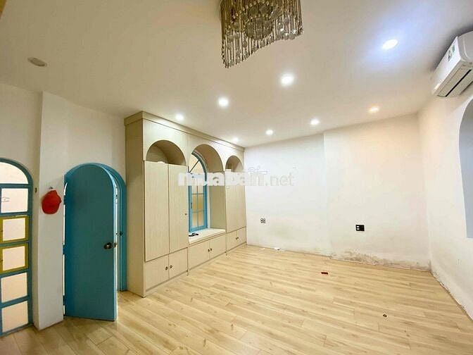 Nhà Xinh Có Sân Đậu Ôtô - 2PN - Hải Châu