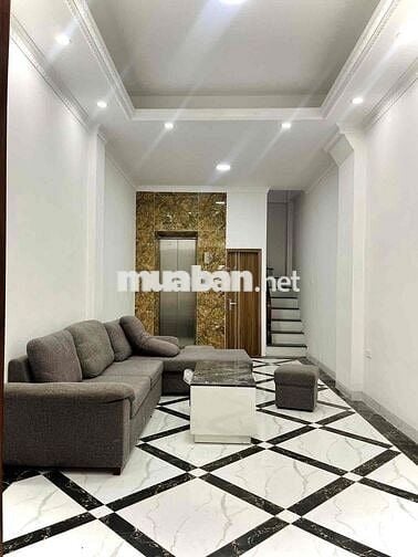 NHÀ ĐẸP 5 TẦNG – THANG MÁY – NỘI THẤT SANG TRỌNG – Ở NGAY TÂY HỒ