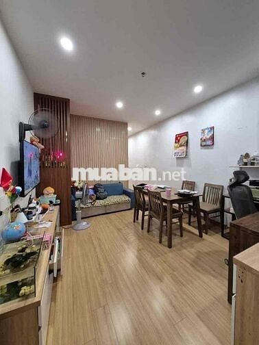 Bán nhà tập thể phố Yên Lạc nhà đẹp 2 thoáng dân trí cao ở ngay 100m t