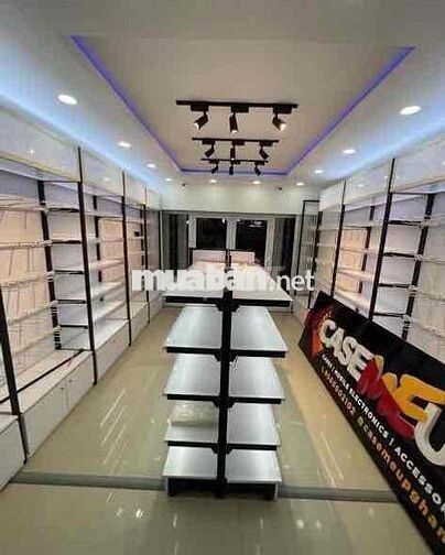Cho thuê nhà MT Võ Văn Tần Q3 – Trệt 3 lầu, 4x10m, 50 triệu tl