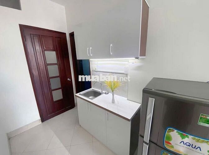 Chính chủ cho thuê giá rẽ căn hộ 2 phòng ngủ full NT trung tâm q3