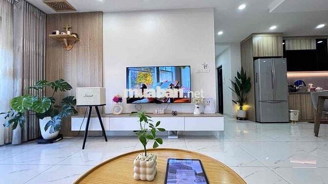 Căn Hộ The Light 130.1m2 - Tầng 9 - 3 Ngủ - Căn Góc - Giá 10 Tỷ - TL