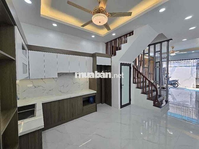 Bán Nhà Hoàng Liệt/Hoàng Mai 5 tầng xây mới,sổ đỏ riêng,giá 6.2 tỷ