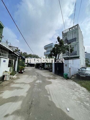 Bán gấp nhà 39m2, 3pn, 1,9 tỷ, đường Lê Văn Lương, Nhơn Đức Nhà Bè.