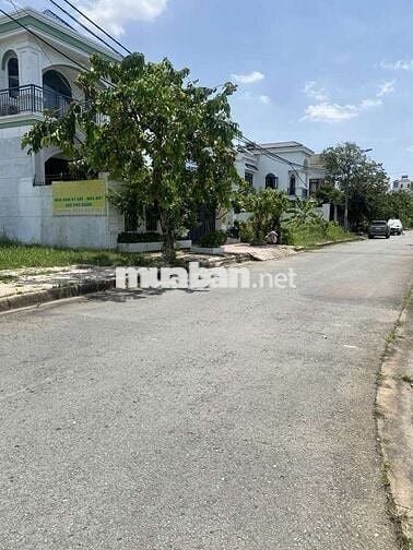 Bán gấp đất nền biệt thự full thổ cư 200m2, nhỉnh 9tỷ,Phú Xuân,Nhà Bè