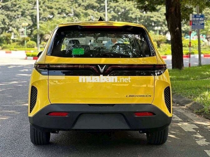 Limo Green giao tháng 10