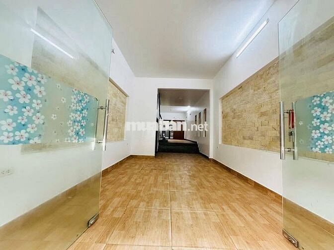 BÁN NHÀ PHÂN LÔ QUÂN ĐỘI – Ô TÔ TRÁNH – NHÀ ĐẸP Ở NGAY