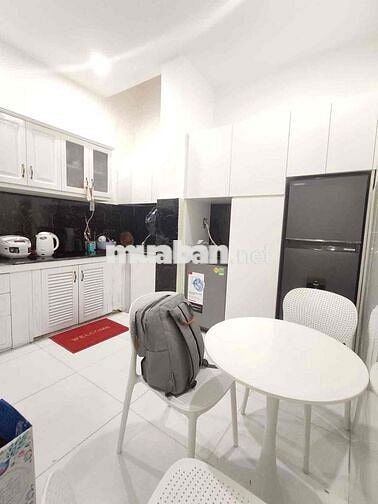 Bán nhà Tân Hương, 3 tầng, 37m2, 10m ra hẻm xe tải, Chỉ 3 đồng 6 TL