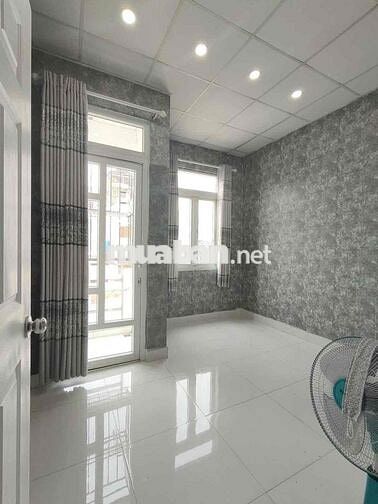 Bán nhà Tân Hương, 3 tầng, 37m2, 10m ra hẻm xe tải, Chỉ 3 đồng 6 TL