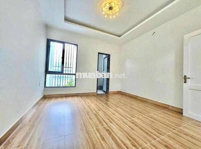 Cho Thuê Nhà Đẹp Sẵn Nội Thất thuận Tiện quan Tên Lửa