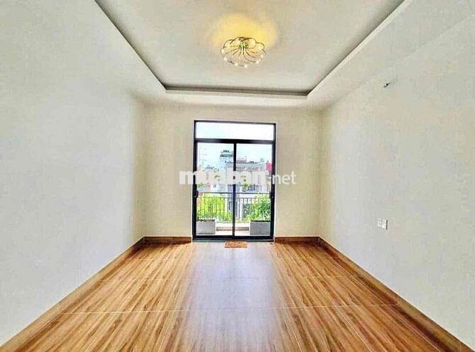 Cho Thuê Nhà Đẹp Sẵn Nội Thất thuận Tiện quan Tên Lửa