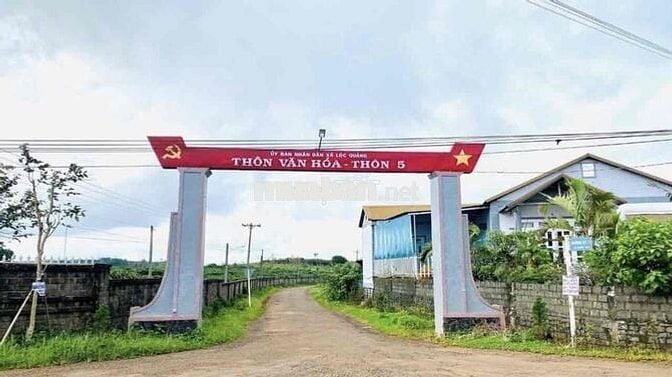 ra nhanh 2 lô liền kề sau chợ Lộc Quảng