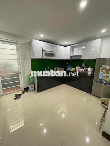 cho thuê nhà 2,5 tầng 2pn/3wc mặt tiền châu văn liêm