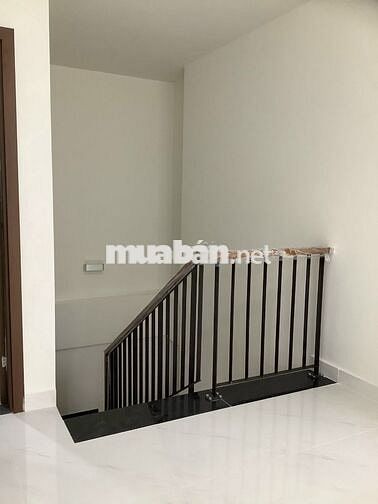 Bán shophouse chung cư green river dt151m2 1 trệt+1 lầu đã có sổ hồng.