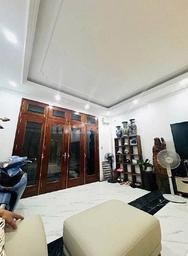 Siêu Phẩm-Lô Góc 53m2-5Tầng-Thang Máy-Mặt Ngõ Thông-Phố Hồng Mai-16Tỷ8