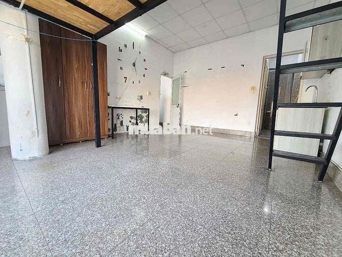 cho thuê phòng có gác rộng giá rẻ thoáng gần cầu Lê Văn Sỹ Quận 3