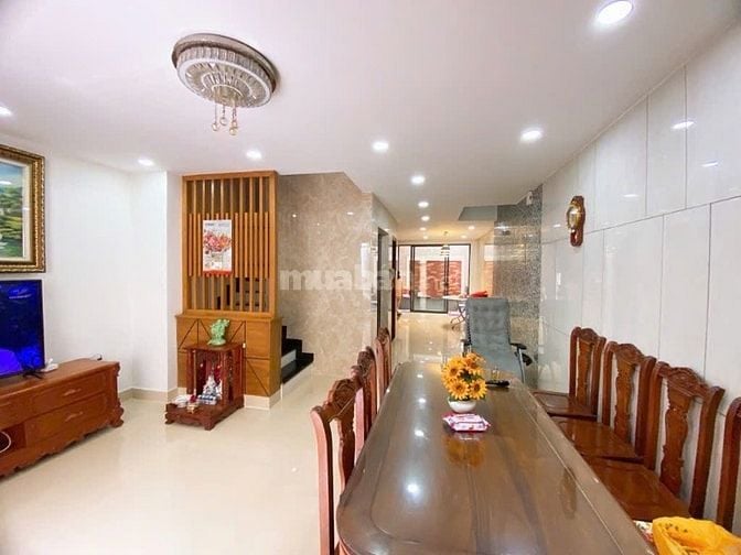 Bán nhà mặt tiền đường 26, tặng toàn bộ nội thất. 90m2 SHR, hoàn công