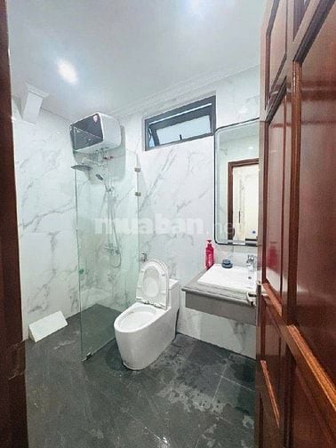 Siêu Phẩm-Lô Góc 53m2-5Tầng-Thang Máy-Mặt Ngõ Thông-Phố Hồng Mai-16Tỷ8