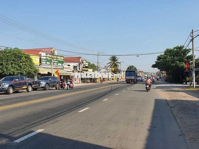 Đầu Tư Sinh Lời Ngay,Đất Sài Gòn 528m2 Mặt Tiền Đường Giá 900tr,Sổ Sẵn