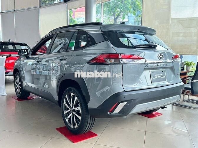 Toyota Cross 1.8V giá cực tốt - xe giao ngay