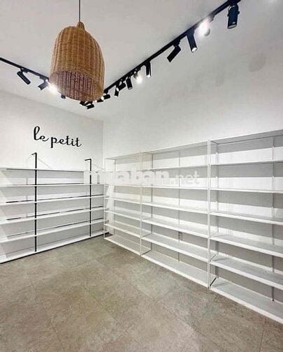 Cho thuê nhà 2MT Trần Khánh Dư Q1 – Trệt 3 lầu, 4x15m, có sân, 35tr