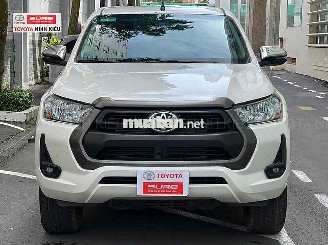 Toyota Hilux 2021 2.4E 4x2 AT -50000km 180Tr trả