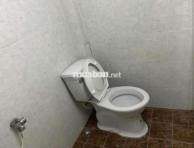 Nhà Bùi Quang Là gv dt 4x9m 1 lầu đúc suốt 2wc