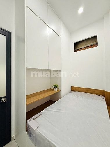 RA NHANH BÁN GẤP CĂN NHÀ Đ HOÀNG DIỆU, PHÚ NHUẬN.GẦN TRƯỜNG NGÔ TẤT TỐ