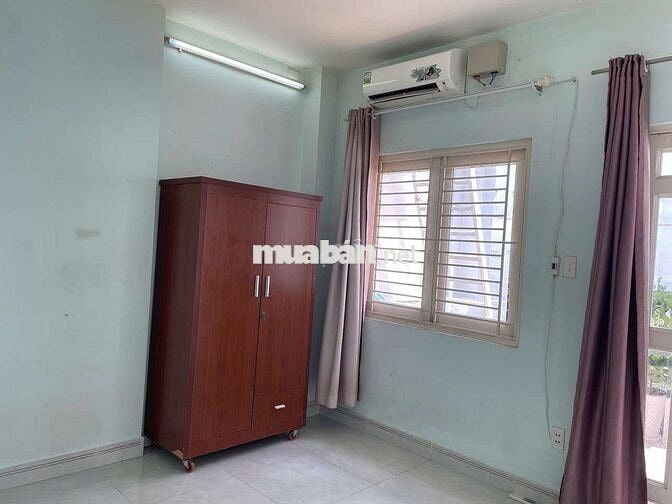 CHO THUÊ PHÒNG 25M2 CÓ NỘI THẤT VÀ BAN CÔNG HẺM 793 TRẦN XUÂN SOẠN