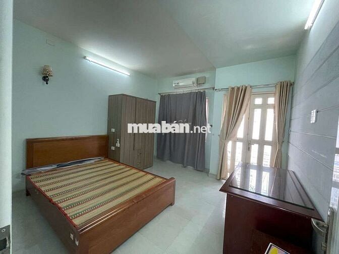 CHO THUÊ PHÒNG 25M2 CÓ NỘI THẤT VÀ BAN CÔNG HẺM 793 TRẦN XUÂN SOẠN