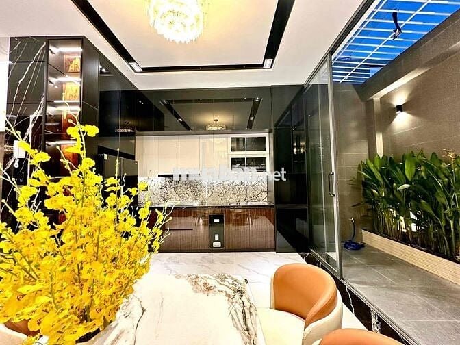 NHÀ PHỐ HIỆN ĐẠI CÓ THANG MÁY KHU ĐƯỜNG SỐ P.PHÚ MỸ QUẬN 7