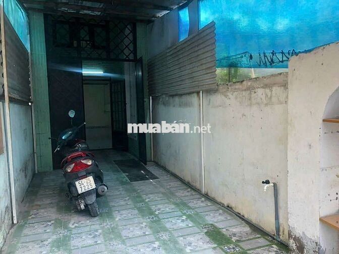 Cho thuê nhà nguyên căn hẻm xe hơi Diện tích rộng